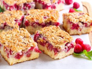 german-raspberry-sheet-cake-crumble-recipe